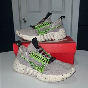 Nike Space Hippie 01 “Electric Green” Men’s Size 6/Youth Size 6Y